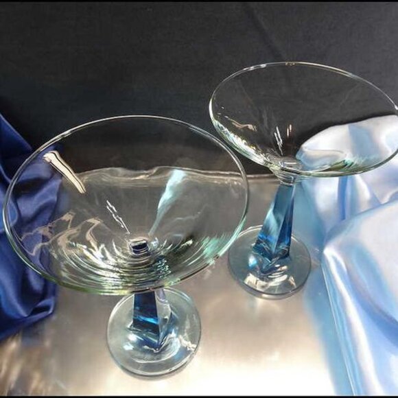 FrenchRetro Vintage Modern Martini Cocktail Glasses LG w Twisted Blue Stems Pair - Picture 5 of 5